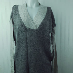 MOTH Anthropologie Gray Beige V-Neck Sweater Med